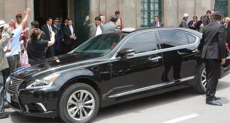 El caudillo y sus nuevos caprichos rodantes