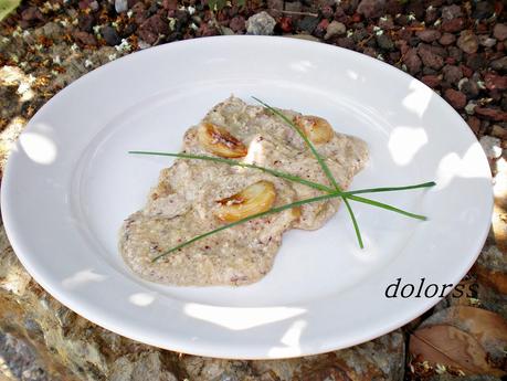 Filetes de solomillo con salsa de almendras y avellanas