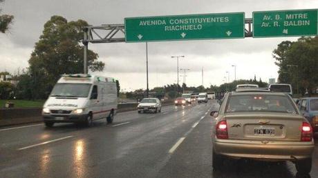 Las autoridades viales piden precaución por lluvias intensas