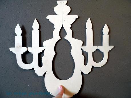 Una lámpara de madera