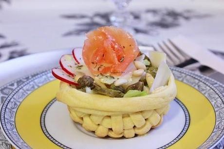 ENSALADA EN CESTA DE PAN ENSALADA EN CESTA DE PAN