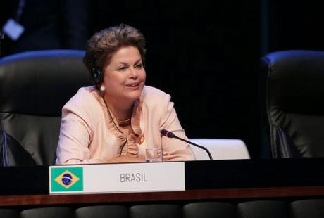 Rousseff: Celac es instrumento de aproximación en un mundo de fragmentación