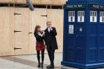 Peter Capaldi y Jenna Coleman en el set de Rodaje de ‘Doctor Who’. (Imágenes y vídeo)