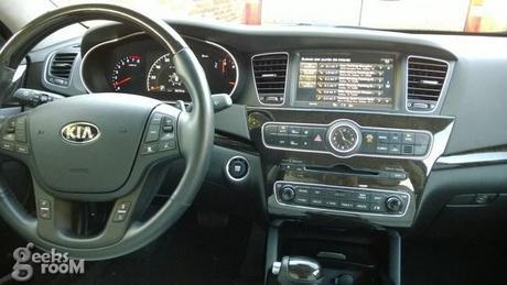 Geeksroom Labs: #Kia Cadenza 2014 – Sistema de Audio, Información y Navegación Kia-cadenza-2014-57