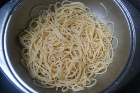 Espaguetis con Salmon, Champinones y Crema de Queso