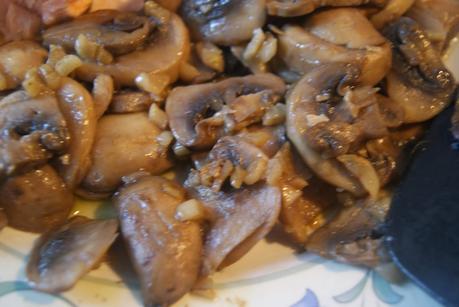 Espaguetis con Salmon, Champinones y Crema de Queso