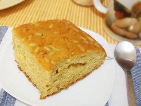 receta de bizcocho de yogur y piñones