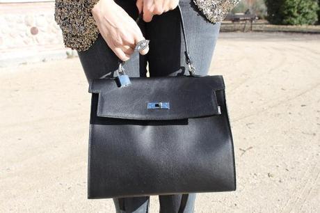 LRG Magazine - Dorado y Negro