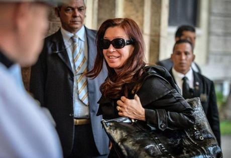 Cristina K abandona Cuba enferma y regresa a Argentina