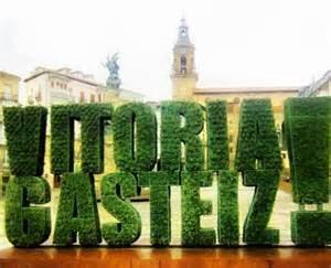 Jardín Vertical con 33.000 Plantas, Vitoria-Gasteiz