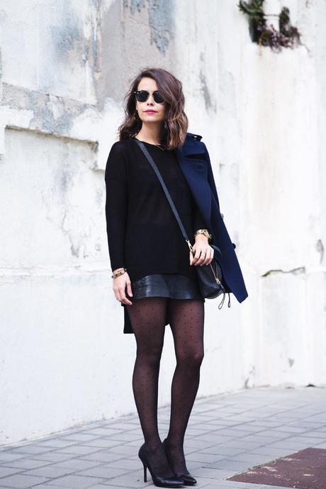 Mango_Outfit-Blue_Coat-LEather_Skirt-Plumetti_Tights-Outfit-Street_Style-