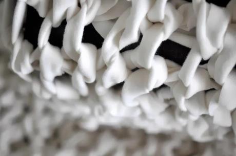 DIY: Tejer una manta gordita y amorosa con los brazos