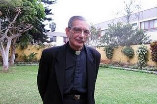 EL PADRE CARREIRA INTEGRA FE Y CIENCIA