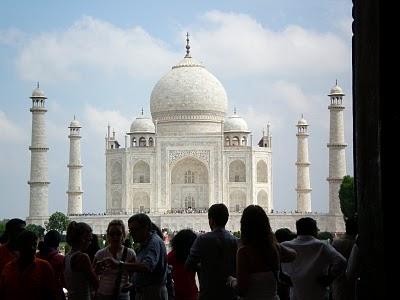 AGRA Y EL TAJ MAJAL: EL TÓPICO DE LA BELLEZA SIN CONTEXTO