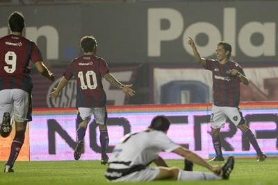 APERTURA 2010: UN FALCÓN MUY EFECTIVO