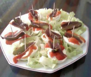 Huevos con anchoas