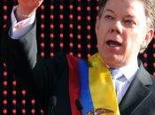 Santos pacta Chávez.