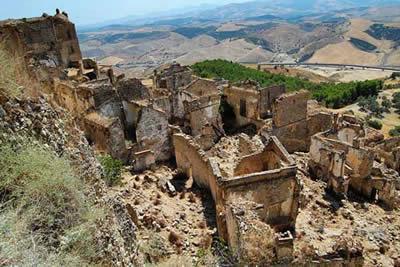 Craco, Italia. Foto: Petes Travel Snippets