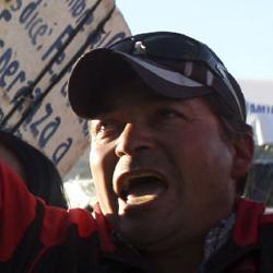 Los mineros chilenos atrapados son una de las noticias del verano
