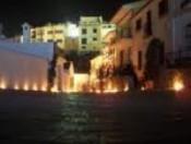 Veinte mil velas para la Luna Mora de Guaro