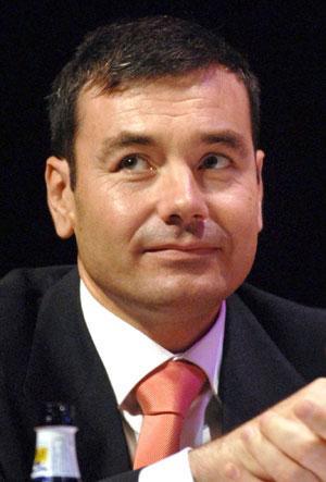 Jiménez vs. Gómez, ¿escenificación del esperpento?