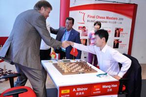 Shirov  vence R3 Final de Maestros Grand Slam 2010