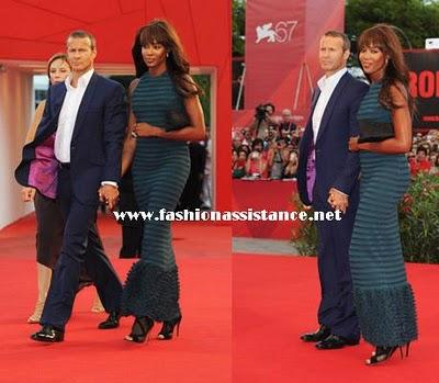 Naomi Campbell luce un impresionante anillo en el Festival de Venecia.