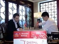Shirov vence a Kramnik R4 y lidera Shangai 2010