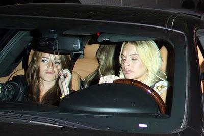Lindsay Lohan, una loca, al volante