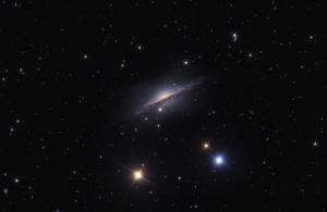 Galaxias espirales devoran compañeras más pequeñas