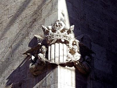 Discovering the center of Valencia