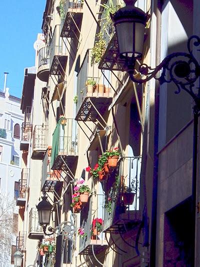 Discovering the center of Valencia