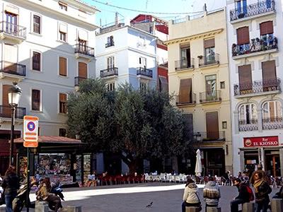 Discovering the center of Valencia