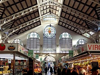 Discovering the center of Valencia