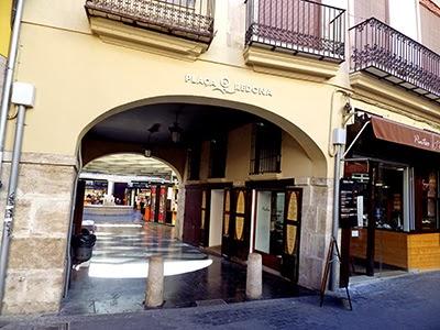 Discovering the center of Valencia