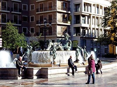Discovering the center of Valencia