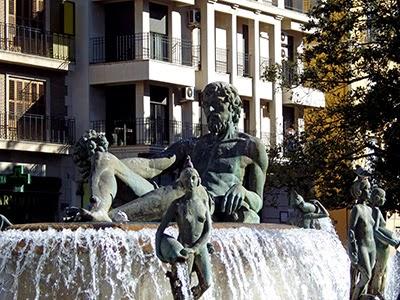 Discovering the center of Valencia