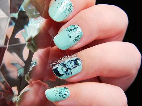 Uñas decoradas con Audrey Hepburn