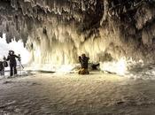 Temperaturas récord forman espectaculares cuevas hielo Lago Superior