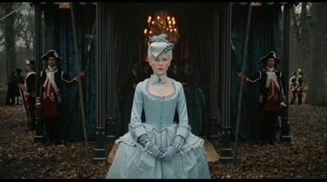 Off Topic; proyecto final de curso ''Marie Antoinette dress'' y practicas de Ciclo Formativo