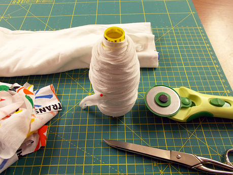 DIY COLABORADOR: Clutch de trapillo reciclado