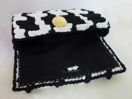 DIY COLABORADOR: Clutch de trapillo reciclado