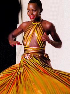 I'm falling in love with your style Lupita I'm falling in love with your style Lupita