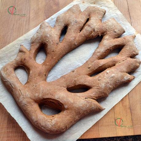 Fougasse con tomate seco.