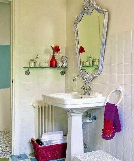 BATHROOM DECORATION