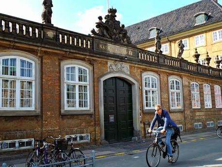 Copenhague, sobre dos ruedas ... o tres