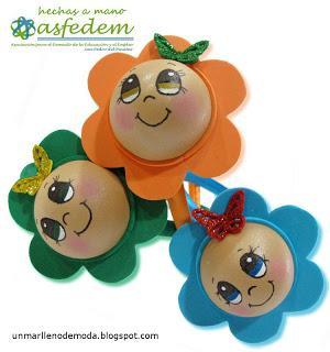 Minifofuchas, flores y mariposas...