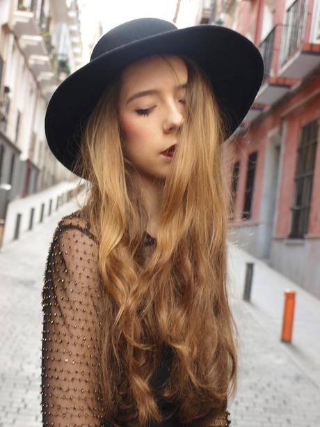 Terriblemente cruel.