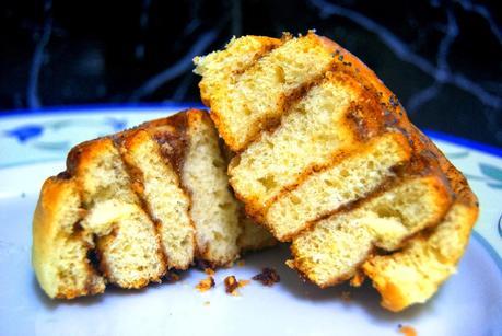 Rollos de Canela (Rolls of Cinnamon)