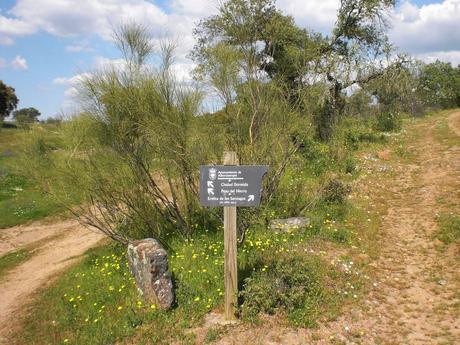 Colaboraciones de Extremadura, caminos de cultura: la Ermita de Santiago de Alburquerque en el Rincón de la Memoria de Canal Extremadura Radio